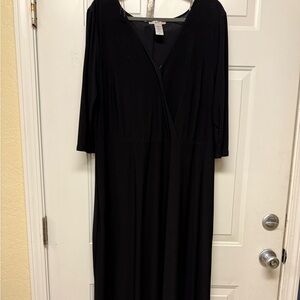 Love Squared | Black V-Neck Long Sleeve Maxi Gown Size 1X